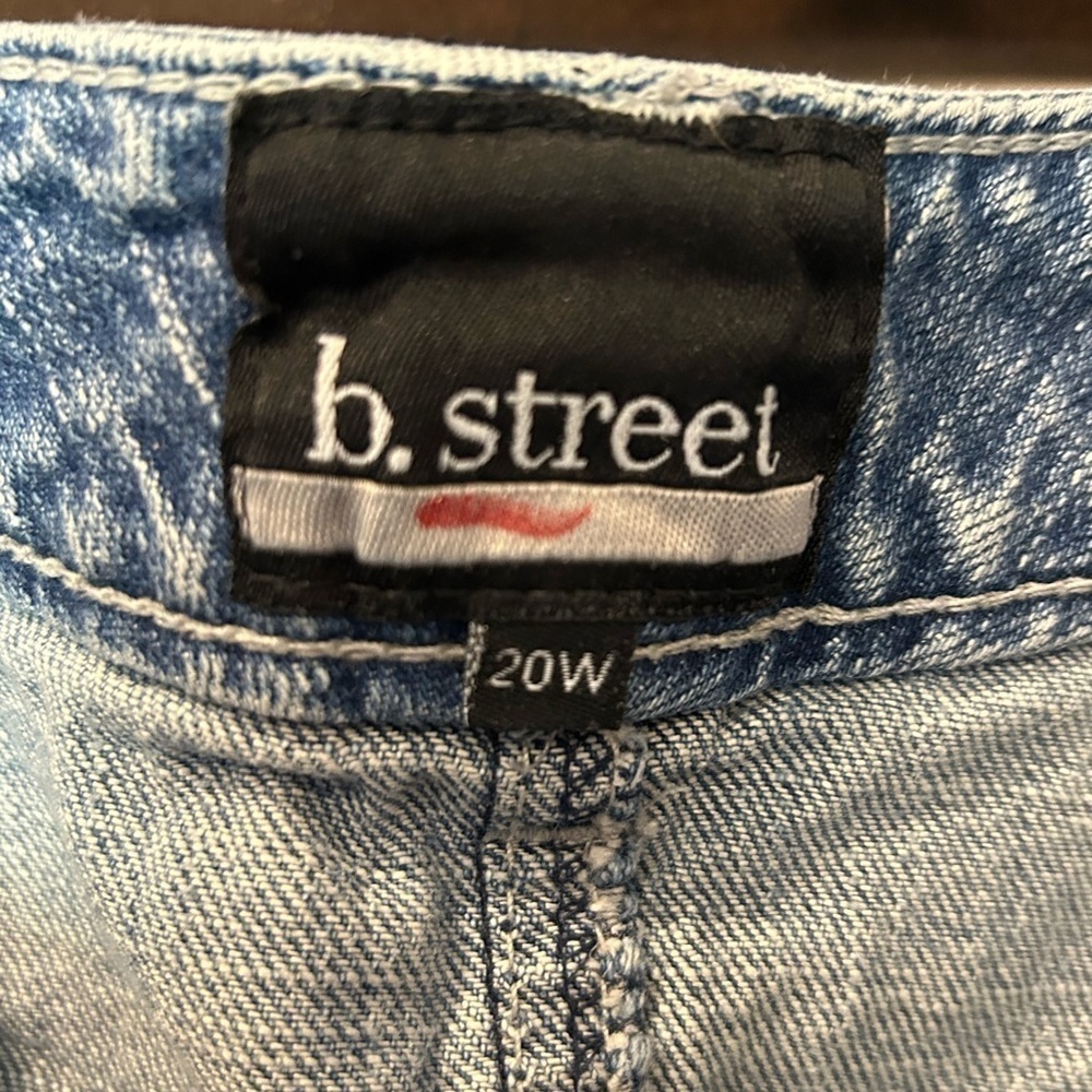 B Street. Denim skirt size 20w. Faded. Distressed and jeweled pockets - Picture 3 of 10
